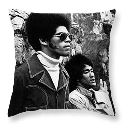 Jim Kelly Bruce Lee Chi - Throw Pillow